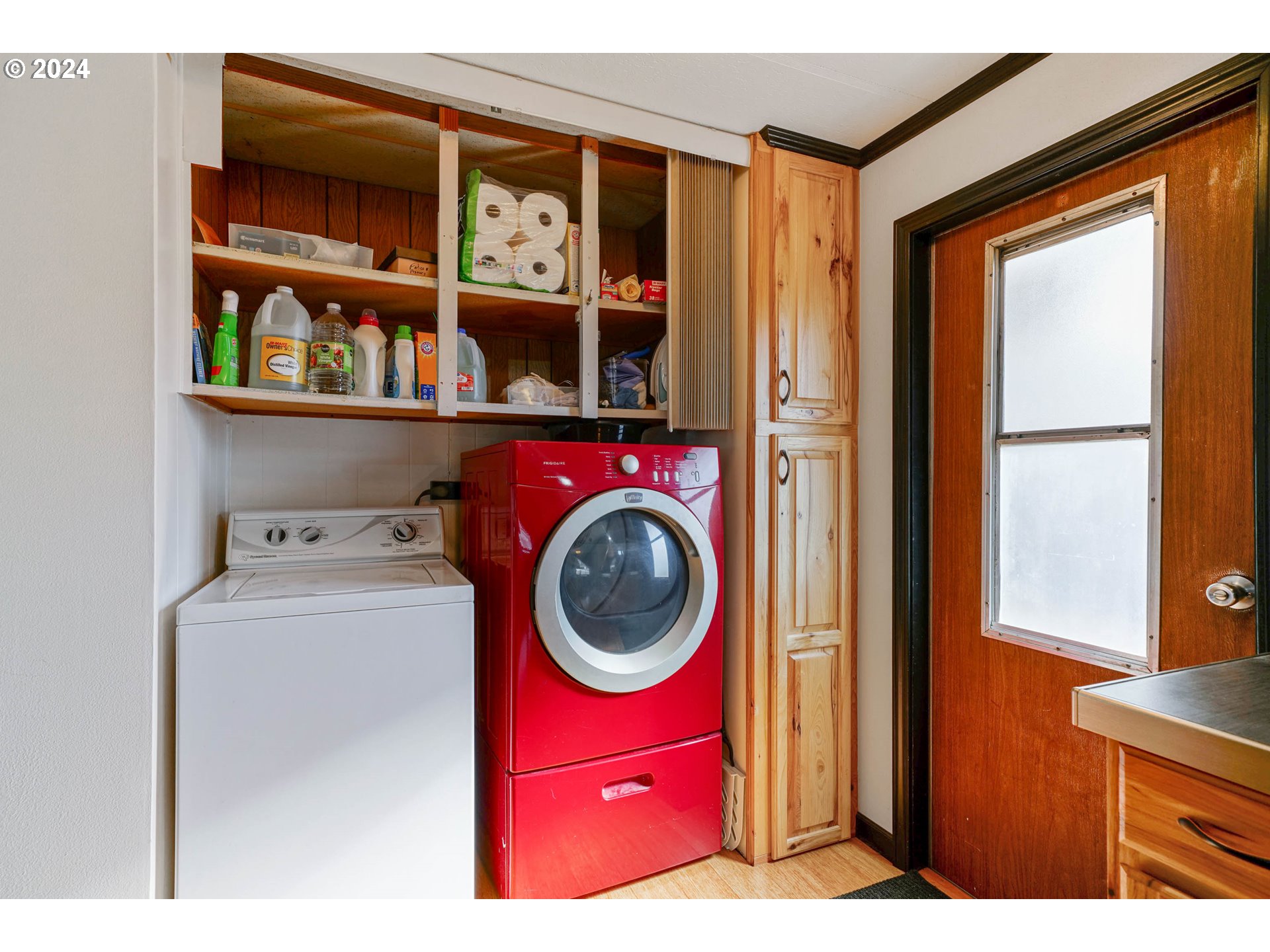 3457 Rainbow Loop Hubbard, OR 97032 - Photo 24 of 32 a utility room with dryer and washer