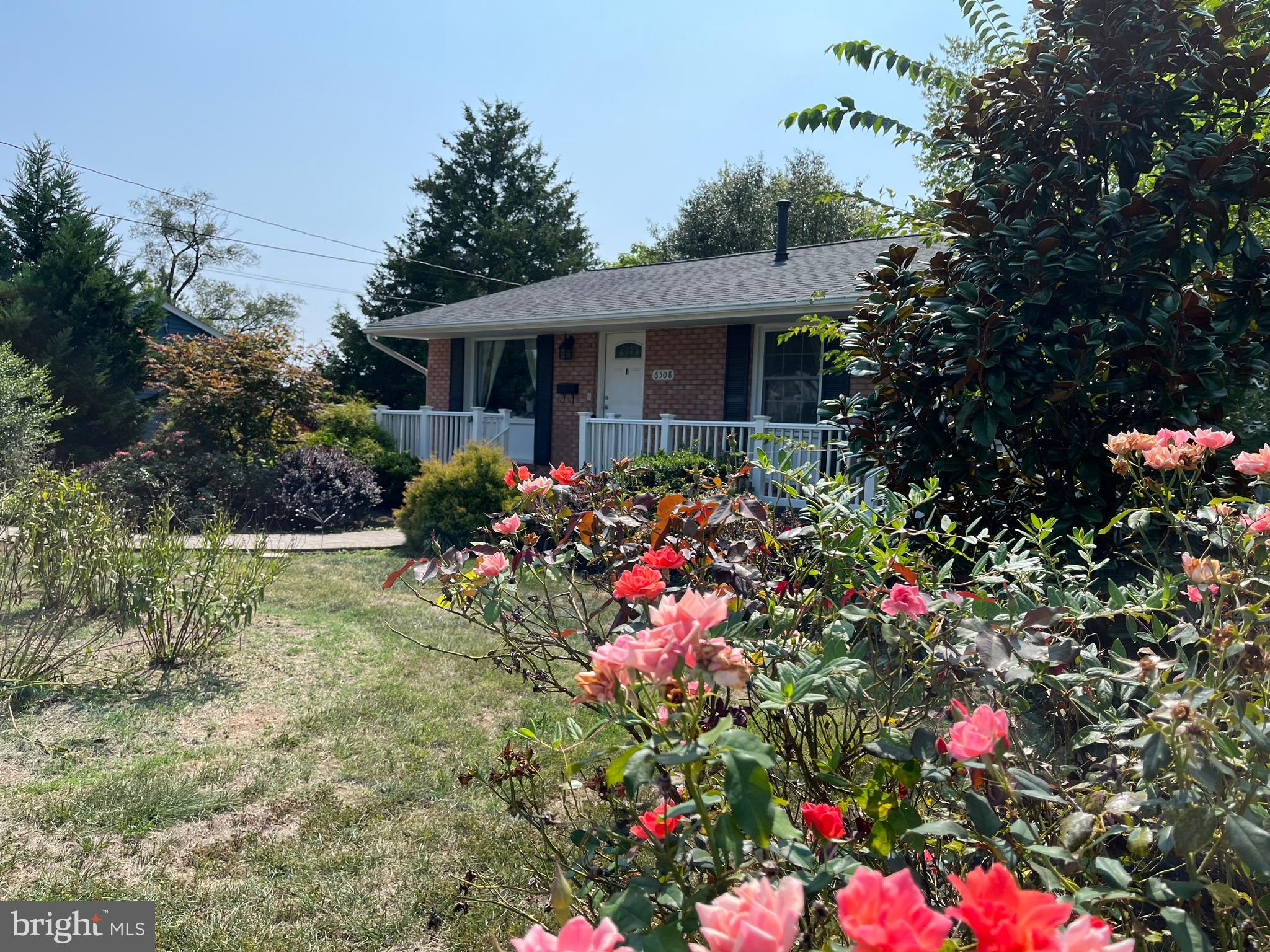 6508 Haystack Road Alexandria, VA 22310 - Photo 1 of 40 Beautiful landscaping