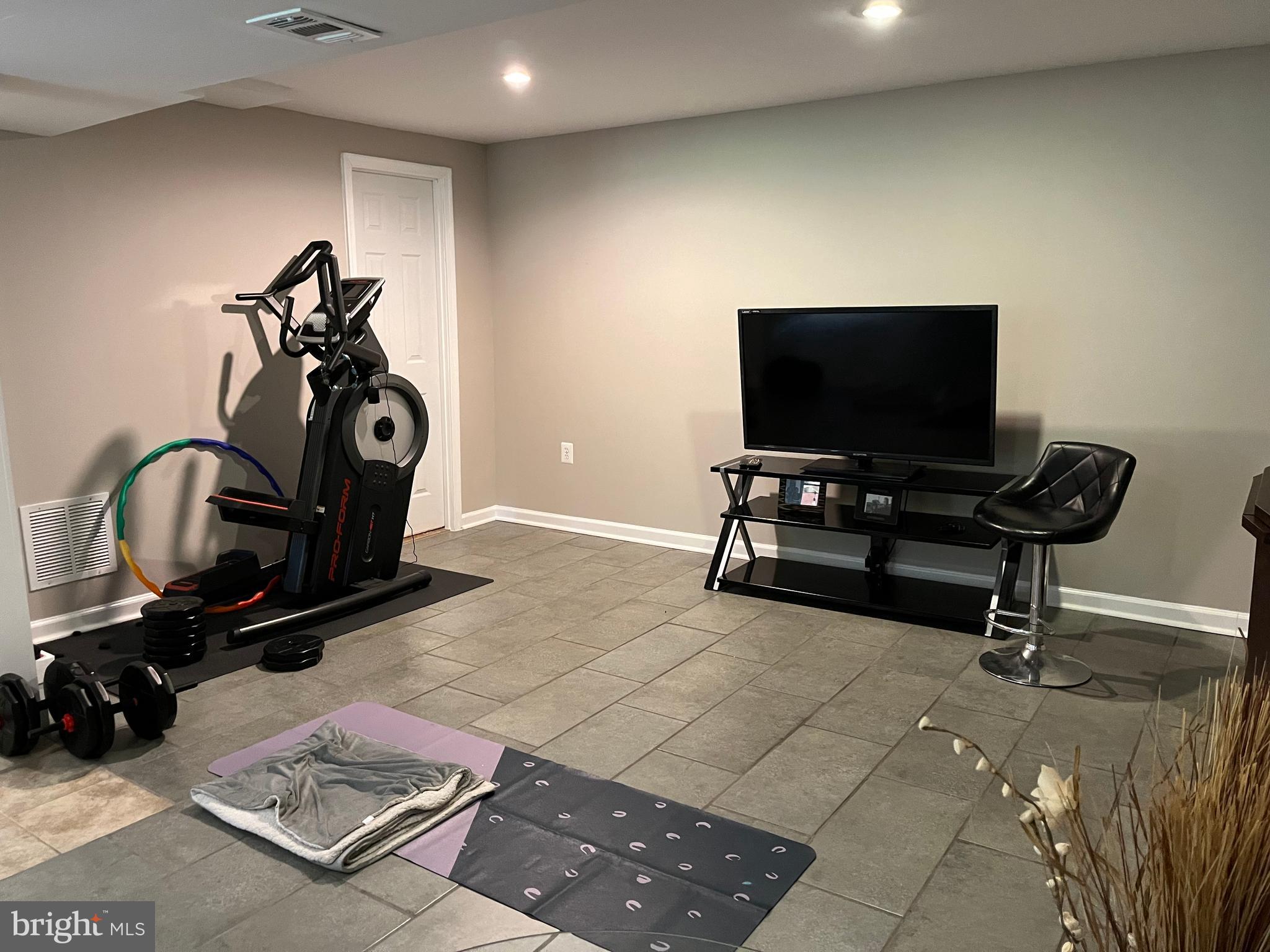 6508 Haystack Road Alexandria, VA 22310 - Photo 31 of 40