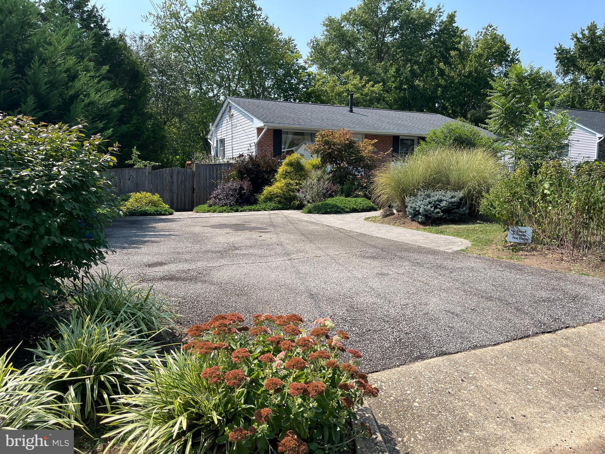 6508 Haystack Road Alexandria, VA 22310 - Photo 5 of 40