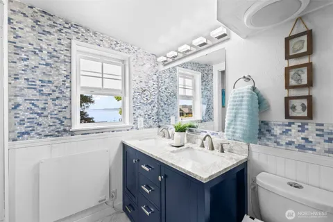 $899,000 | 303 Puyallup Street, Steilacoom, WA 98388