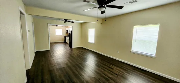 $1,400 | 15500 Farm To Market Road 1725, Cleveland, TX 77328
