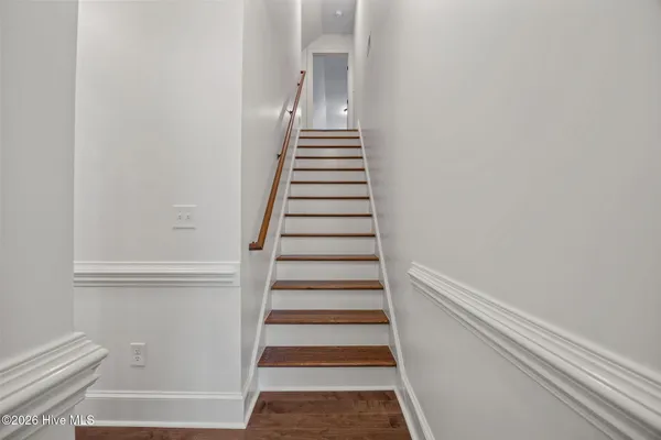 $689,900 | 404 Donald Drive, Winterville, NC 28590