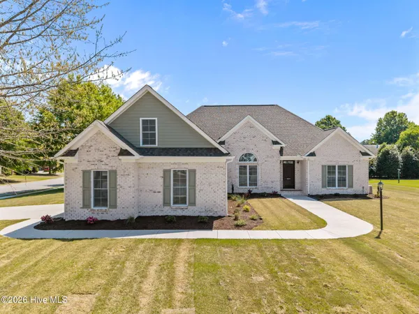 $689,900 | 404 Donald Drive, Winterville, NC 28590