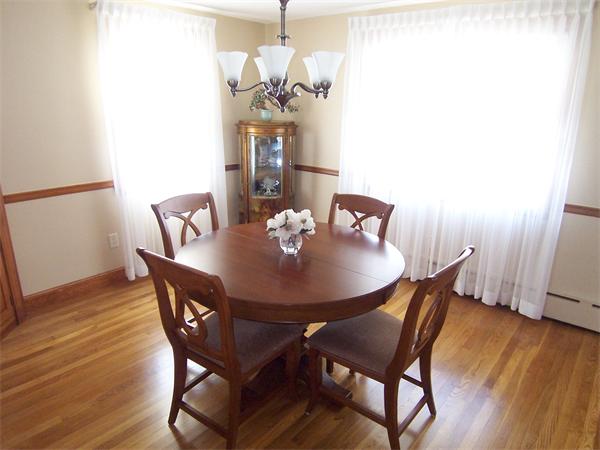 31 Daniel Road Braintree, MA 02184 - Photo 3 of 17 Gallery Image 3