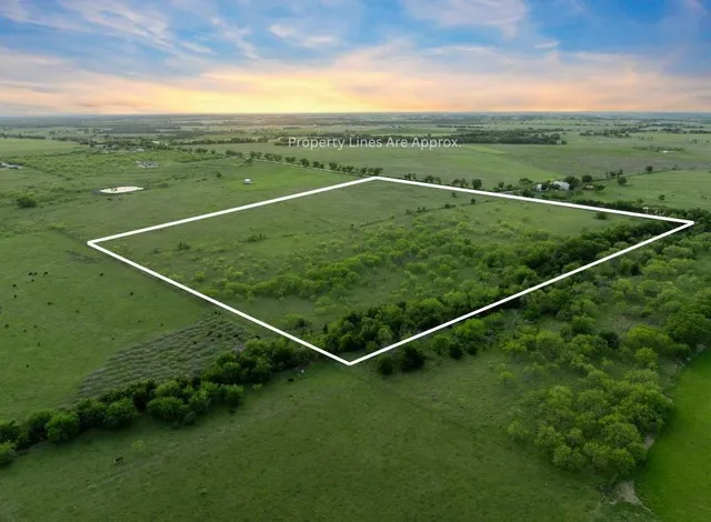 $350,000 | 7 7 Mile Lane, Riesel, TX 76682