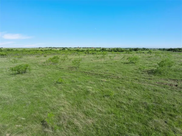 $350,000 | 7 7 Mile Lane, Riesel, TX 76682