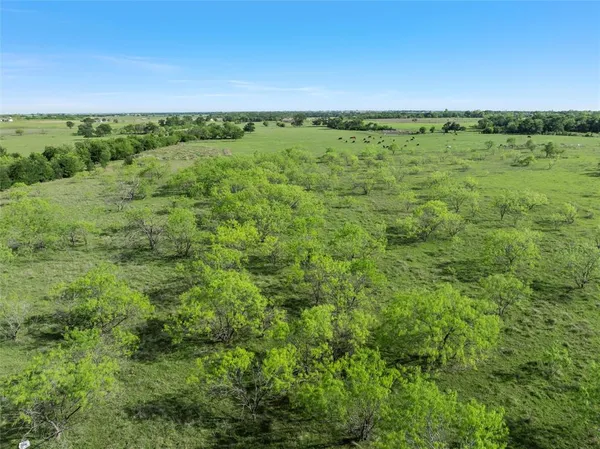$350,000 | 7 7 Mile Lane, Riesel, TX 76682