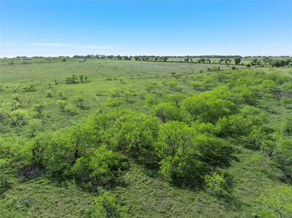 $350,000 | 7 7 Mile Lane, Riesel, TX 76682