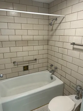 $725 | 1231 North Galena Avenue, Unit 115, Dixon, IL 61021