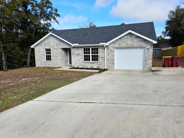 $250,000 | 402 Serene Court, Crestview, FL 32539