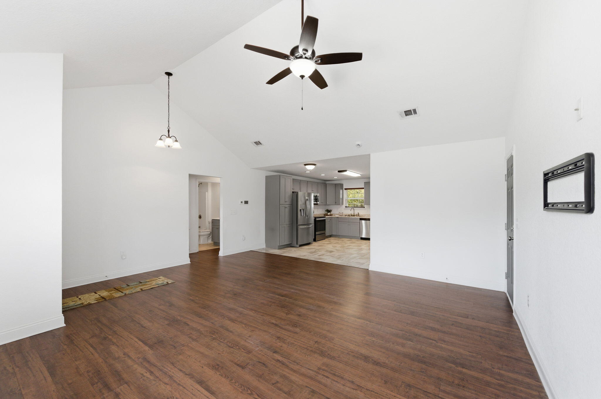 402 Serene Court Crestview, FL 32539 - Photo 7 of 33 6-web-or-mls-402-serene-ct