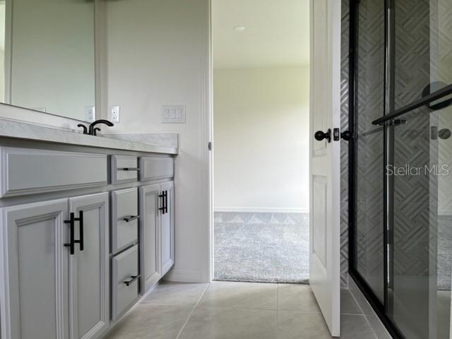 2792 Mdw Strm Way Clermont, FL 34714 - Photo 11 of 20 a view of a hallway