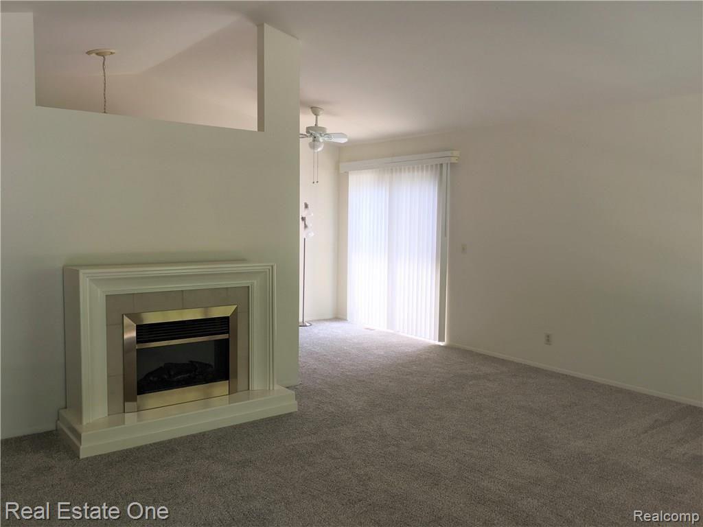 30 Pine Tree Ridge Waterford, MI 48327 - Photo 5 of 21
