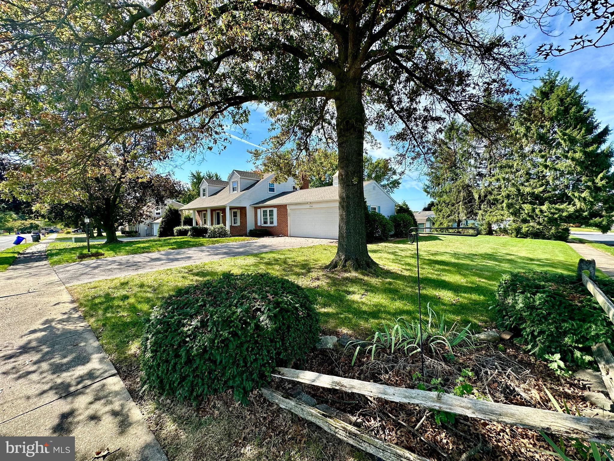 2560 Manor Road York, PA 17408 - Photo 4 of 39