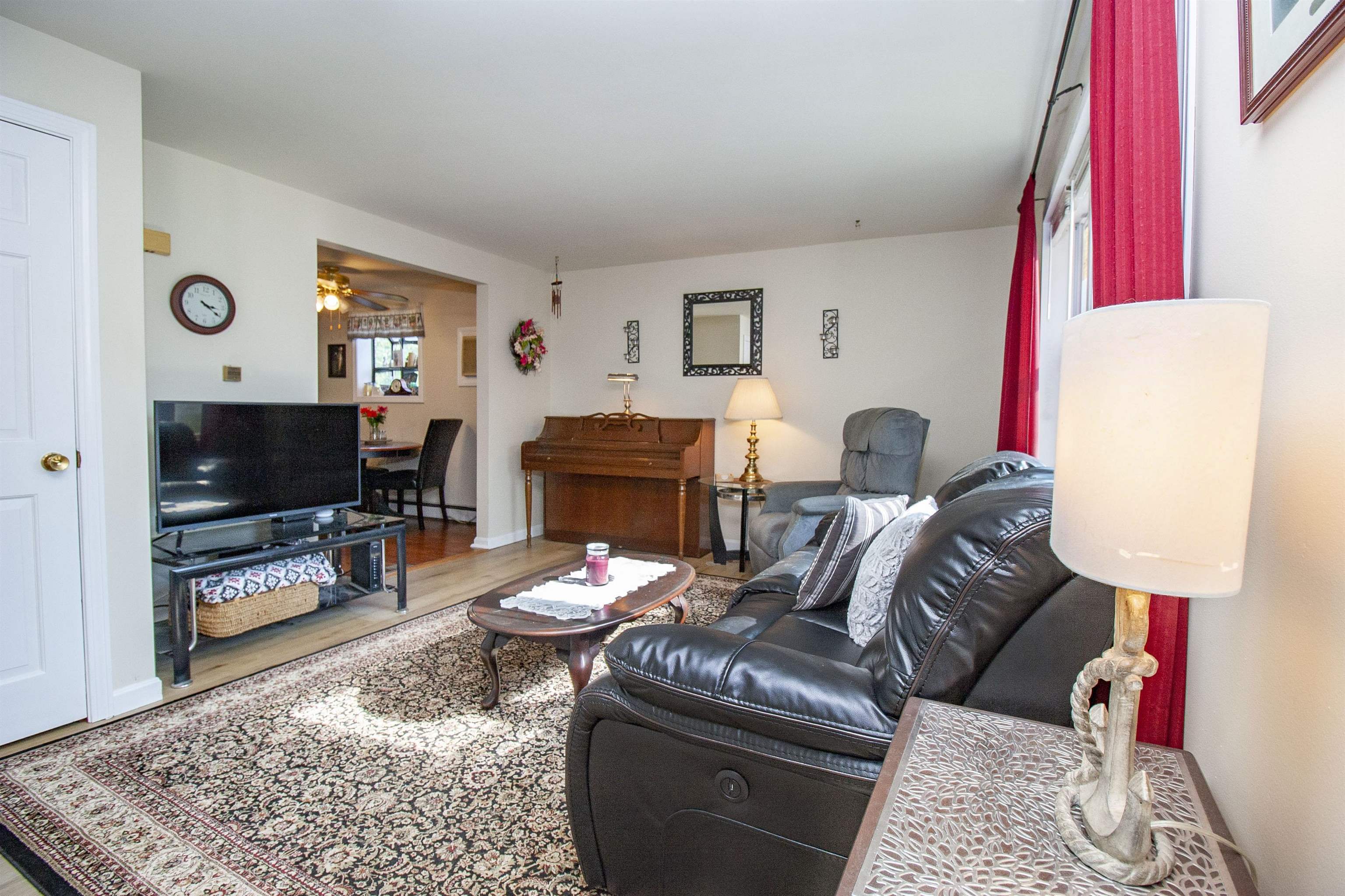 73 R Adams Pond Road, Unit 2 Derry, NH 03038 - Photo 3 of 35