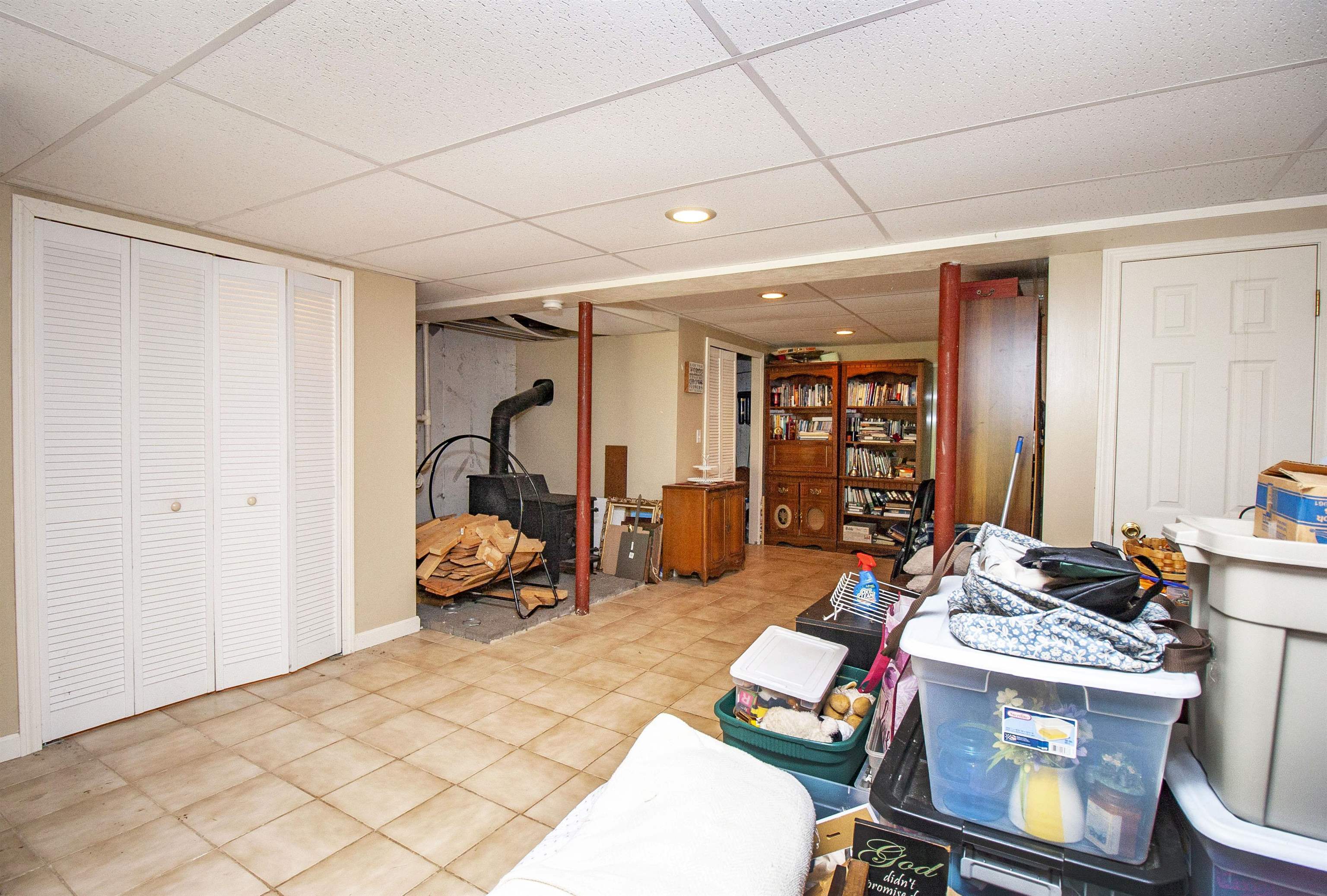 73 R Adams Pond Road, Unit 2 Derry, NH 03038 - Photo 31 of 35