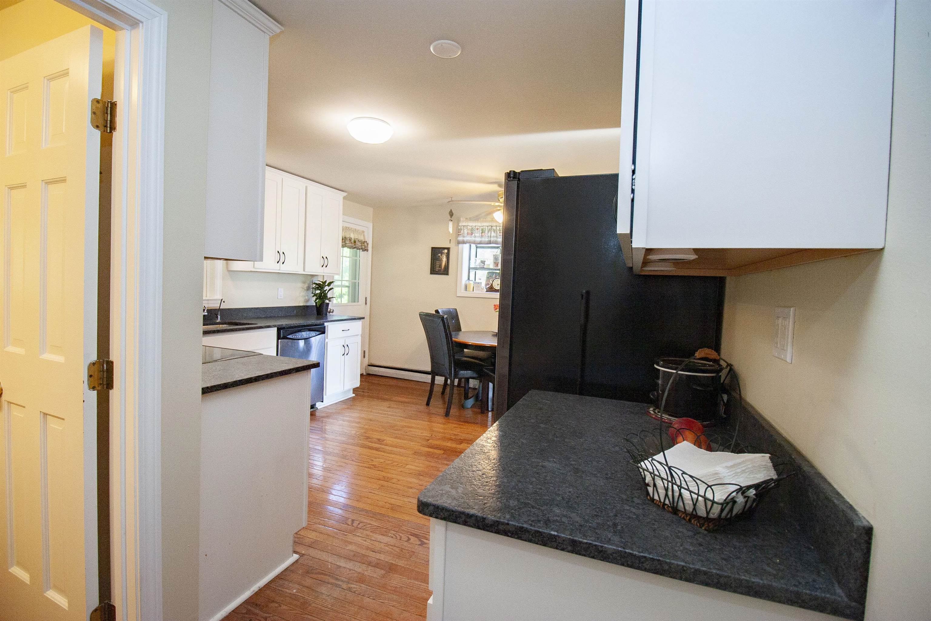 73 R Adams Pond Road, Unit 2 Derry, NH 03038 - Photo 32 of 35