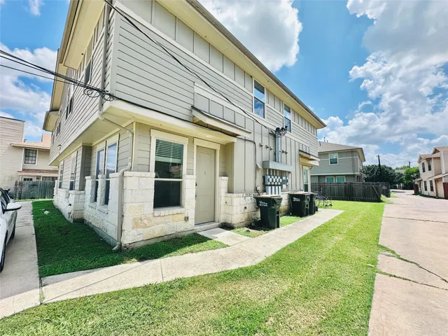 $1,295 | 2216 Creekside Lane, Unit D, Georgetown, TX 78626
