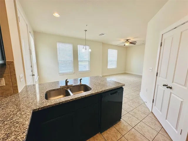 $1,295 | 2216 Creekside Lane, Unit D, Georgetown, TX 78626