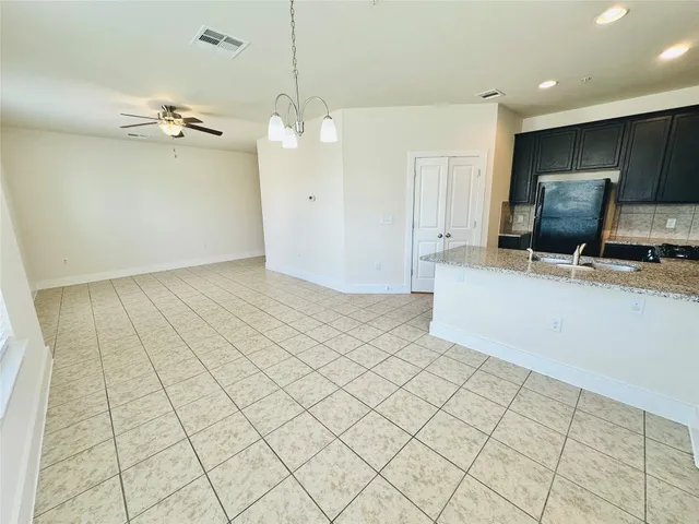 $1,295 | 2216 Creekside Lane, Unit D, Georgetown, TX 78626