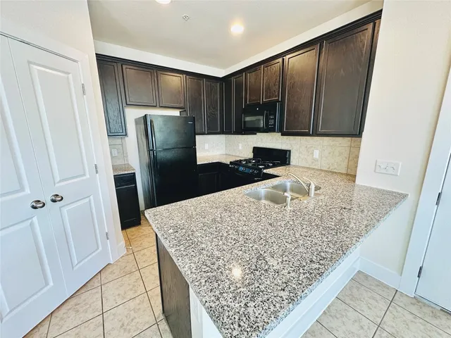 $1,295 | 2216 Creekside Lane, Unit D, Georgetown, TX 78626