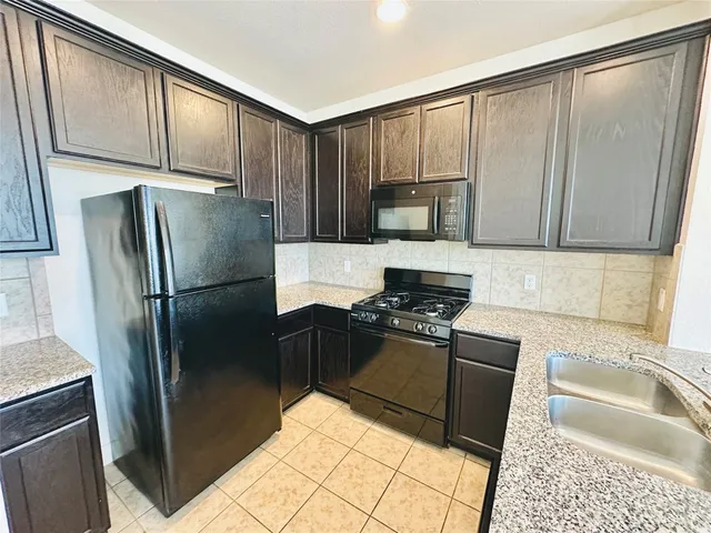 $1,295 | 2216 Creekside Lane, Unit D, Georgetown, TX 78626