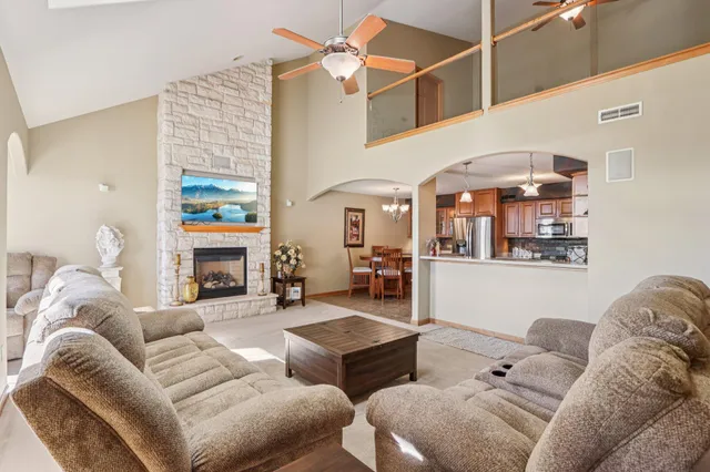 $362,500 | 1617 Grey Fox Trail, Unit G, Mukwonago, WI 53149