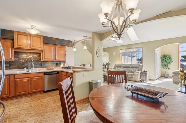 $362,500 | 1617 Grey Fox Trail, Unit G, Mukwonago, WI 53149