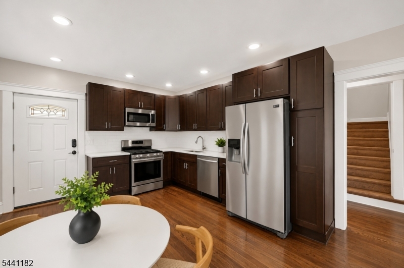 156 Valley Road Clifton, NJ 07013 - Photo 4 of 24