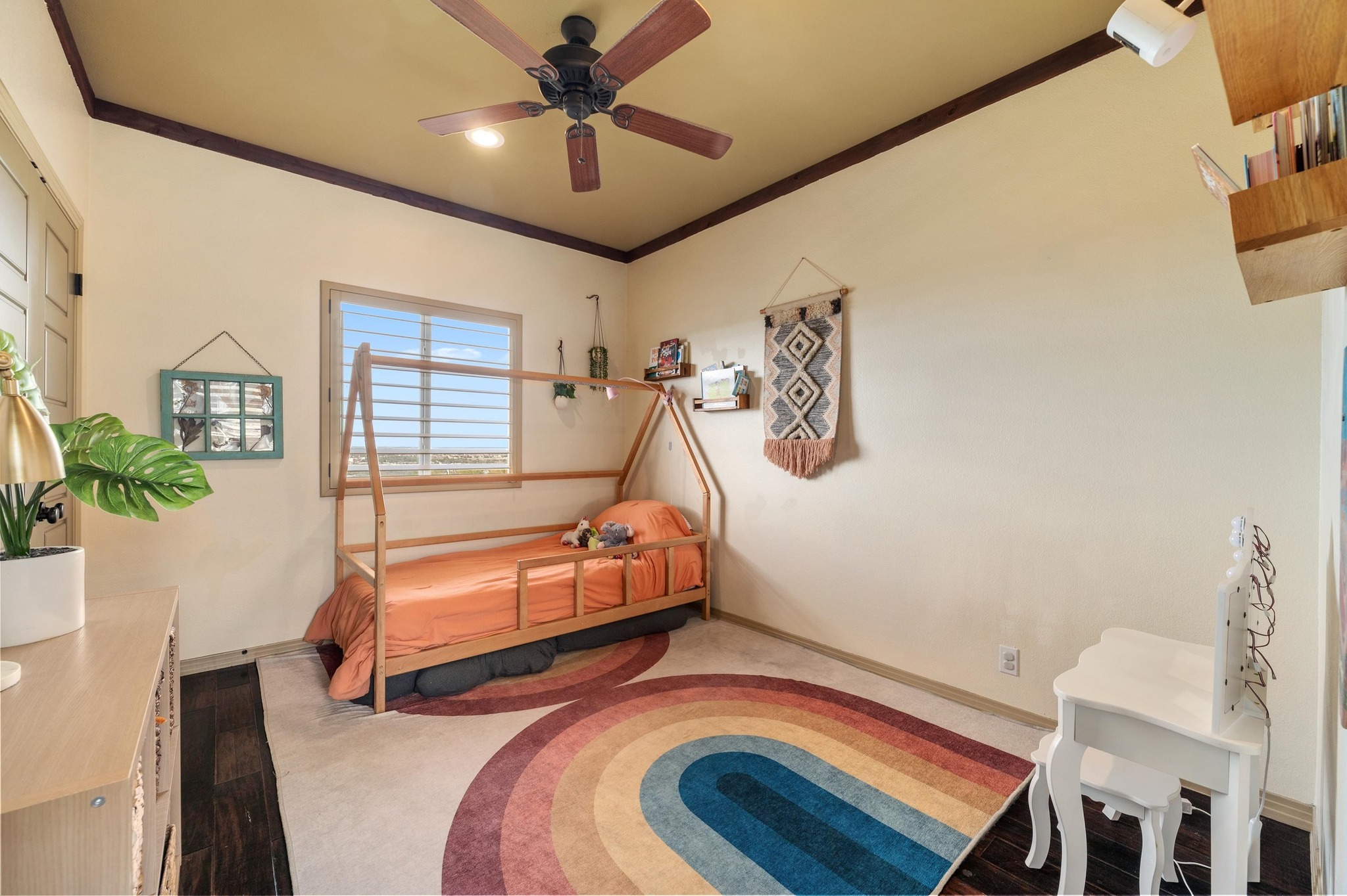 13602 Couri Pass Austin, TX 78738 - Photo 27 of 36 a room with furniture and a chandelier