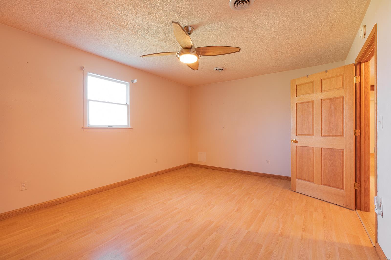 609 Brown Road Brighton, IL 62012 - Photo 22 of 36 Gallery Image 22