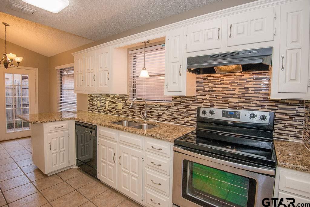 5907 Hollytree Drive Tyler, TX 75703 - Photo 14 of 35