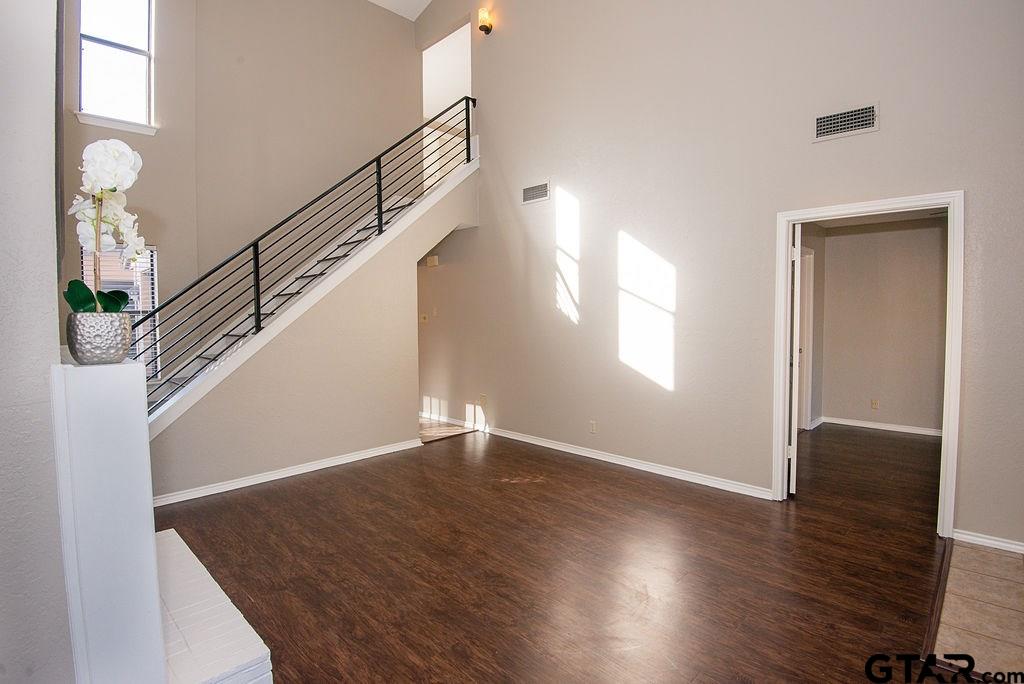 5907 Hollytree Drive Tyler, TX 75703 - Photo 5 of 35