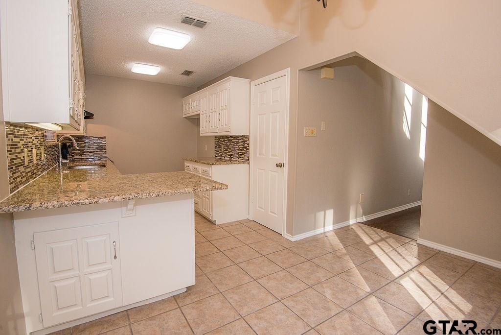 5907 Hollytree Drive Tyler, TX 75703 - Photo 10 of 35