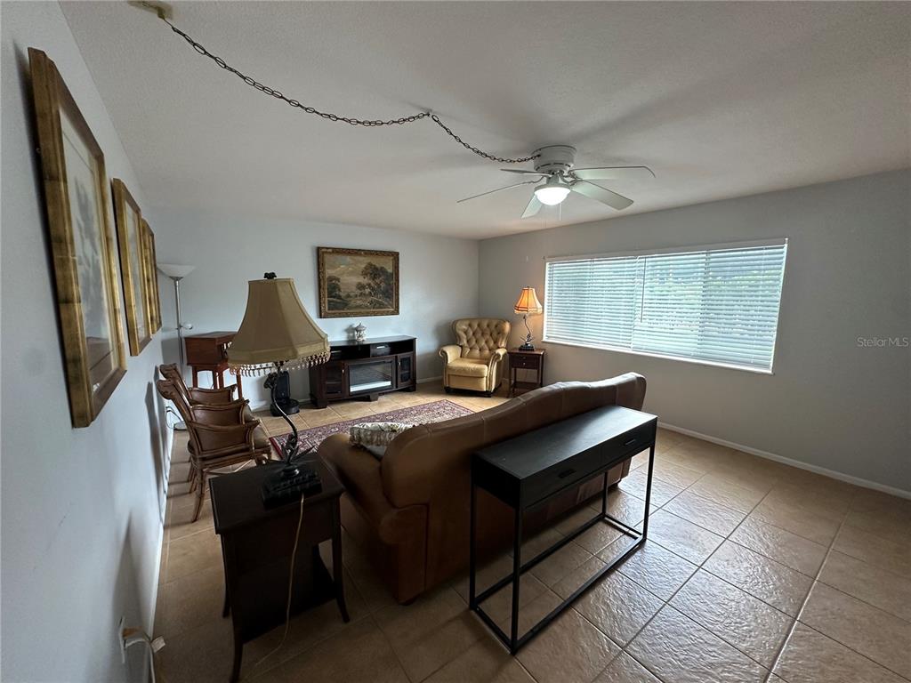 3824 Roxane Boulevard, Unit 155 Sarasota, FL 34235 - Photo 8 of 14 Gallery Image 8