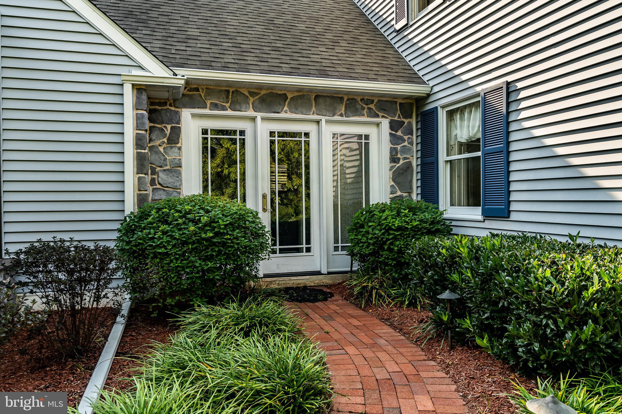 443 Taylor Road Downingtown, PA 19335 - Photo 3 of 55