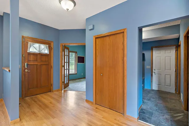 $524,900 | 3960 Versailles Court, Eagan, MN 55123