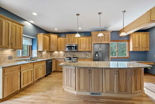 $524,900 | 3960 Versailles Court, Eagan, MN 55123