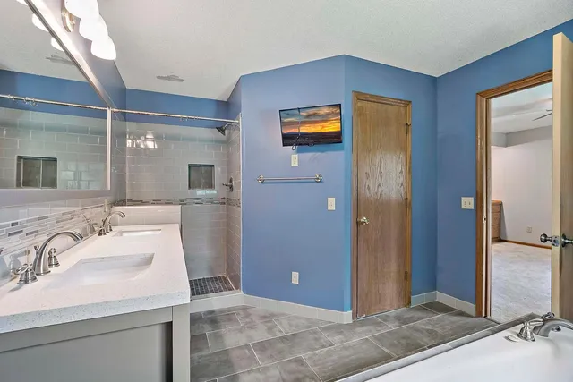 $524,900 | 3960 Versailles Court, Eagan, MN 55123