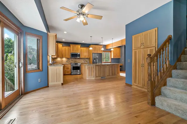 $524,900 | 3960 Versailles Court, Eagan, MN 55123