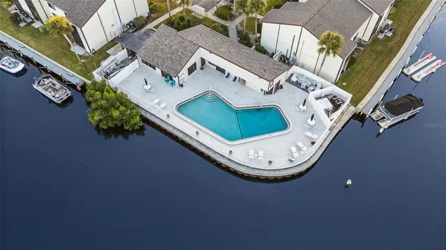 $259,000 | 332 Moorings Cove Drive, Unit 2E, Tarpon Springs, FL 34689