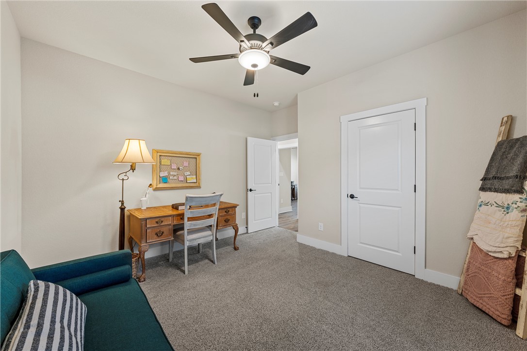 848 Gallant Fox Hewitt, TX 76643 - Photo 28 of 32 a work room with furniture and a window