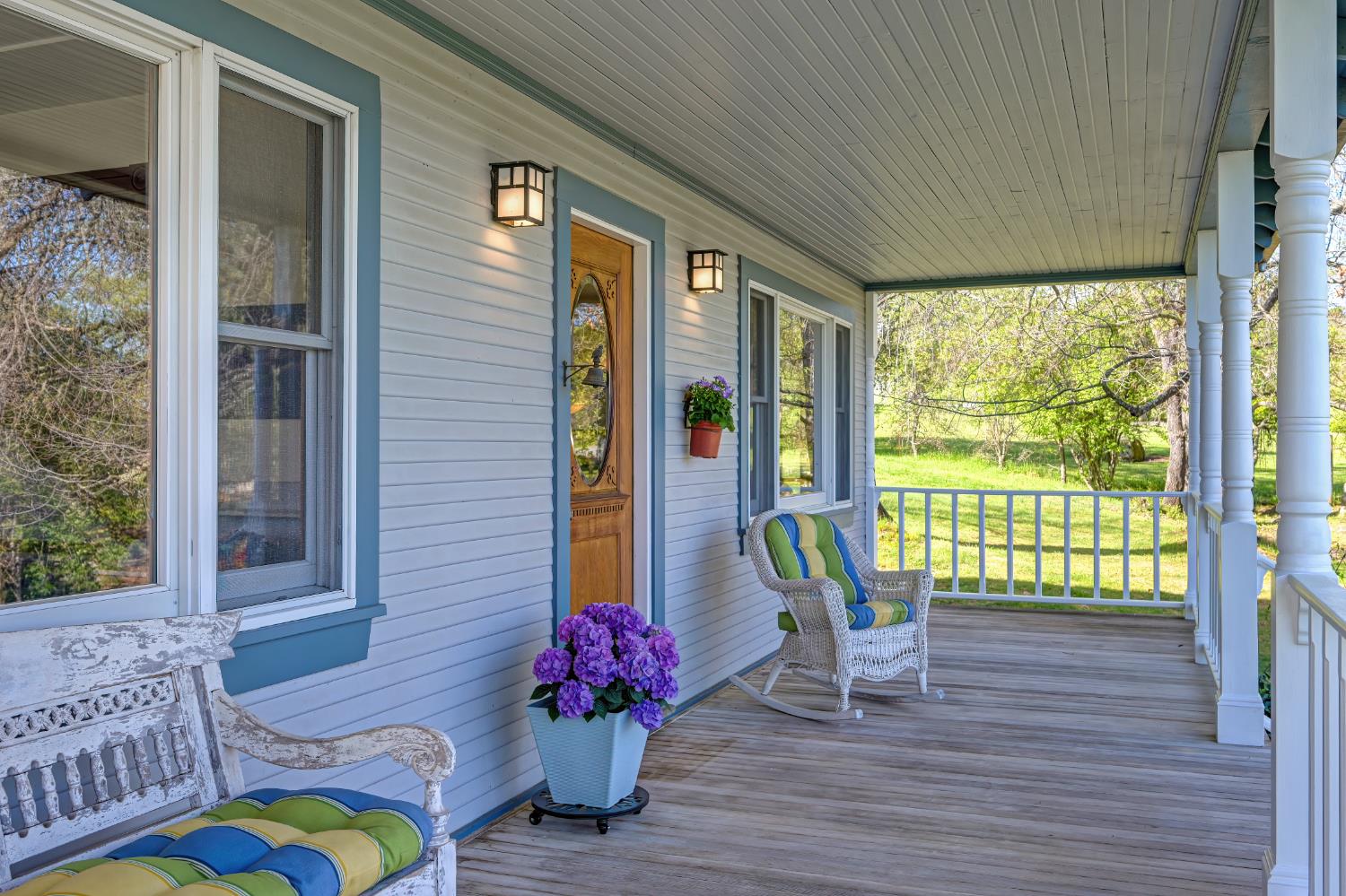 10800 Pickle Barrel Road Auburn, CA 95602 - Photo 8 of 82 a front view of a house with outdoor seating
