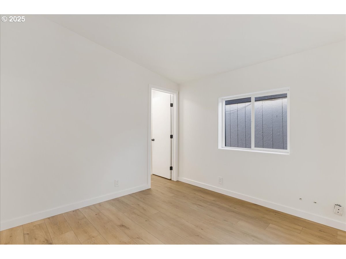 12323 Southeast Holgate Boulevard, Unit 6 Portland, OR 97236 - Photo 17 of 25