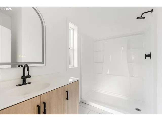 $150,000 | 12323 Southeast Holgate Boulevard, Unit 6, Portland, OR 97236