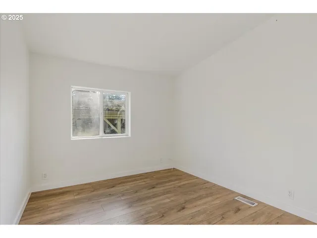 $150,000 | 12323 Southeast Holgate Boulevard, Unit 6, Portland, OR 97236