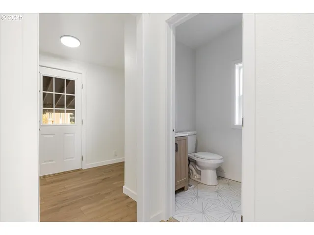 $150,000 | 12323 Southeast Holgate Boulevard, Unit 6, Portland, OR 97236