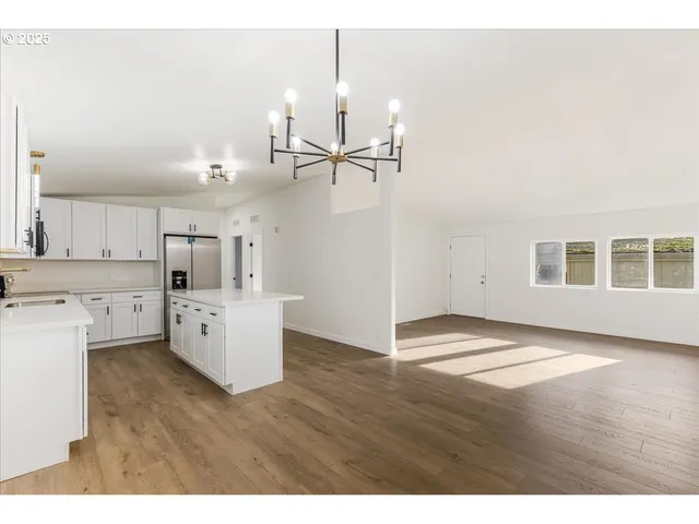 $150,000 | 12323 Southeast Holgate Boulevard, Unit 6, Portland, OR 97236