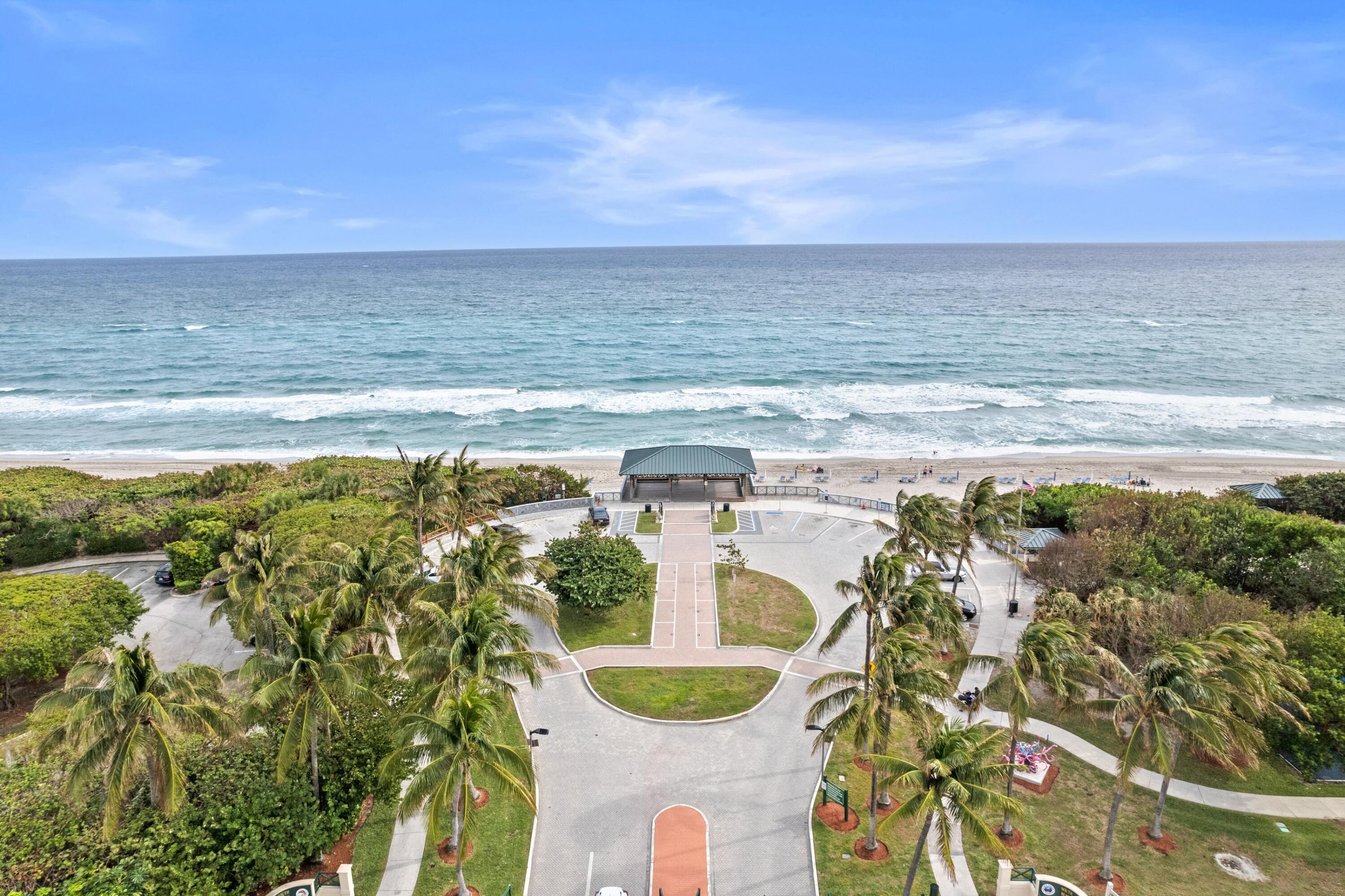 7944 Texas Trail Boca Raton, FL 33487 - Photo 21 of 27 a view of a room with an ocean view